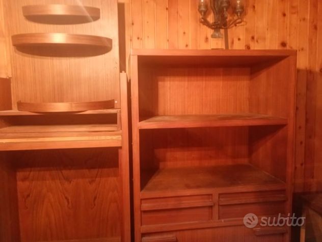 regalo scaffali in legno