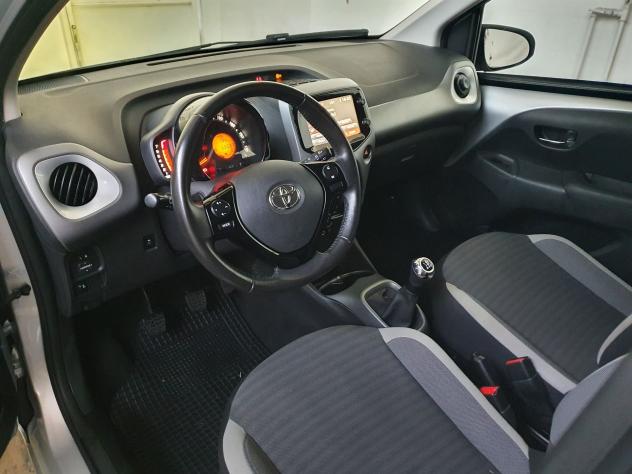 Toyota Aygo 1.0 VVT-i 72 CV 5 porte x-play TUA DA 102,00 MESE - Foto 8
