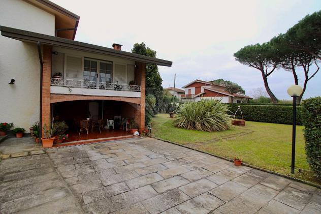 VILLA di 13 vani e di 260 mq (PIETRASANTA) rif. 447/VE - Foto 3