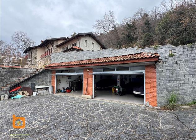 V000560 - VILLA CON VISTA LAGO PANORAMICA E AMPIO PARCO - Foto 17