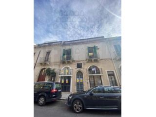 APPARTAMENTO di 5 vani e di 155 mq (MESSINA) rif. 3LS17892