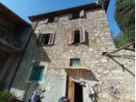 RUSTICO di 9 vani e di 200 mq (CAMAIORE) rif. 1080