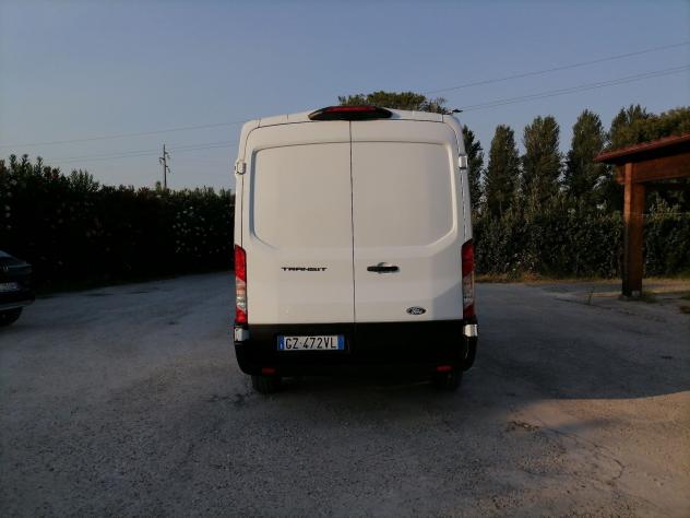 Ford Transit 350 fwd 2.0 ecoblue 130cv trend L2H2 - Foto 4