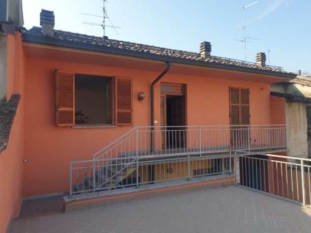 APPARTAMENTO CON INGRESSO INDIPENDENTE ADIACENTE A PIAZZA OLUBRA