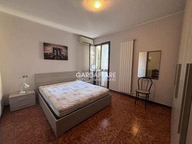 SIRMIONE COLOMBARE OTTIMA VILLETTA TRILOCALE CON PISCINA. - Foto 12