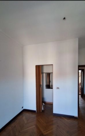 ASTA GIUDIZIARIA – a Torino, Via Michele Lessona, appartamento con cantina - Foto 9