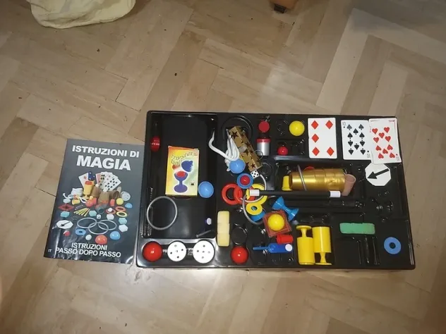 Magic show 300 trucchi spettacolari Forse Alcuni giochi mancanti ma secondo me p - Foto 2