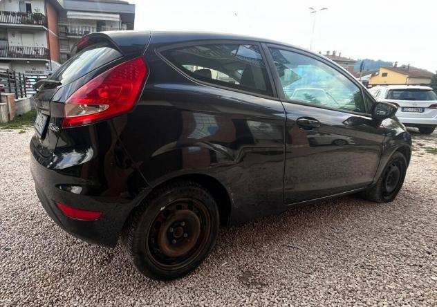 Ford Fiesta 1.4 TDCi 68CV 3 porte Titanium - Foto 7