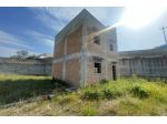 Ampia palazzina su più livelli con terreno in vendita a Bisceglie