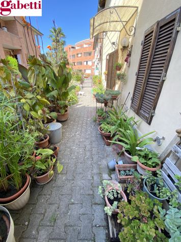 Rif. S2684 - Siena – Castellina Scalo - Terratetto divisibile con depandance