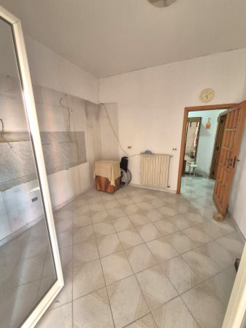 Fuorigrotta - Via Diocleziano - 3 Vani - 82 Mq - Buono Stato - Foto 3