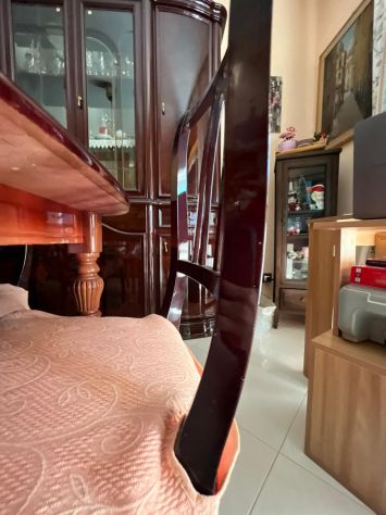 Tavolo in legno classico con sedie - Da restaurare - Foto 2
