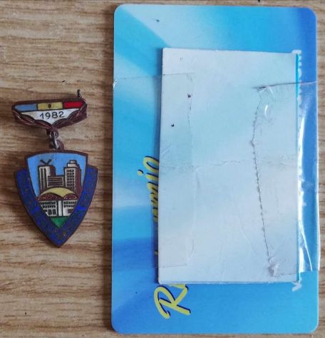 Spilla Romania,ho vario materiale da collezione e vintage