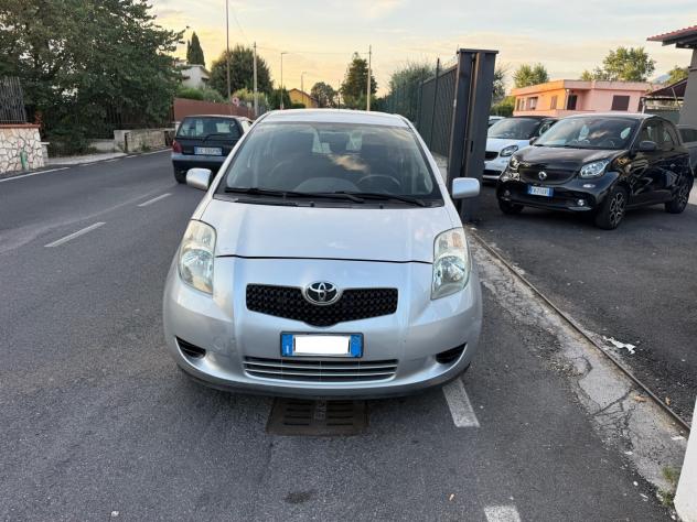 Toyota Yaris 1.0 5 porte - Superprezzo - Tutto incluso - Foto 8