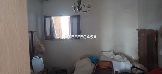 V2620 - In vendita casa indipendente con magazzino e terreno in periferia - Foto 16