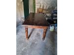 Tavolo antico in legno massiccio