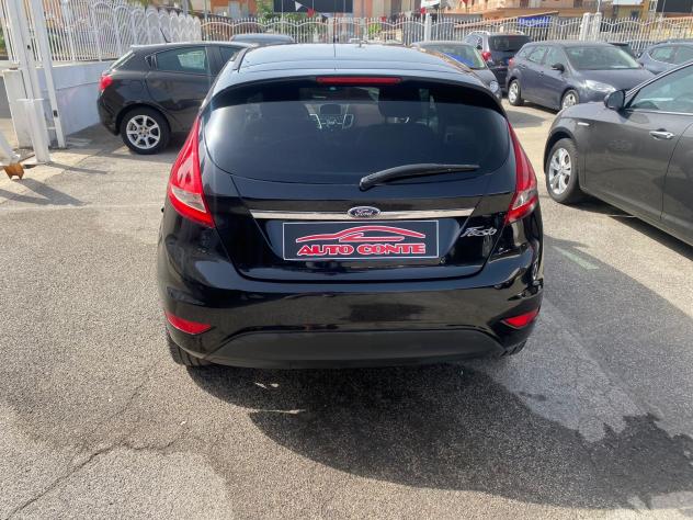 Ford Fiesta 1.4 TDCi 70CV 5 porte Titanium - Foto 4