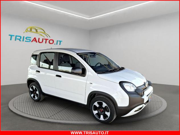 FIAT Panda 1.0 Hybrid City Cross NEOPATENTATI