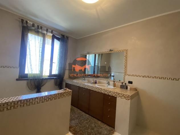 VILLA SINGOLA LIBERA SU QUATTRO LATI - Foto 15