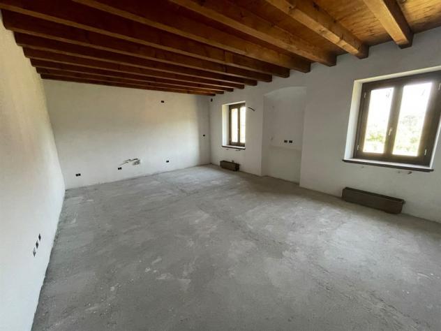 Trilocale ristrutturato con balcone nel cuore di Zogno -- Poscante - Foto 10