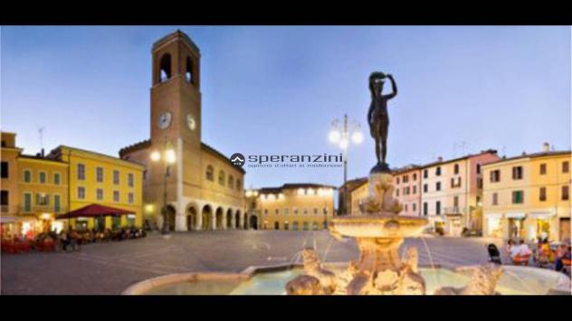 Fano nel centro storico proponiamo in vendita attività commerciale attualmente a ristorantino/gastronomia. il locale di circa 44 mq è completamente at - Foto 3
