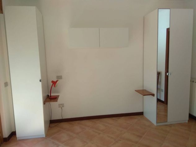 MALAFEDE BILOCALE ARREDATO CON BALCONE E BOX AUTO - Foto 4