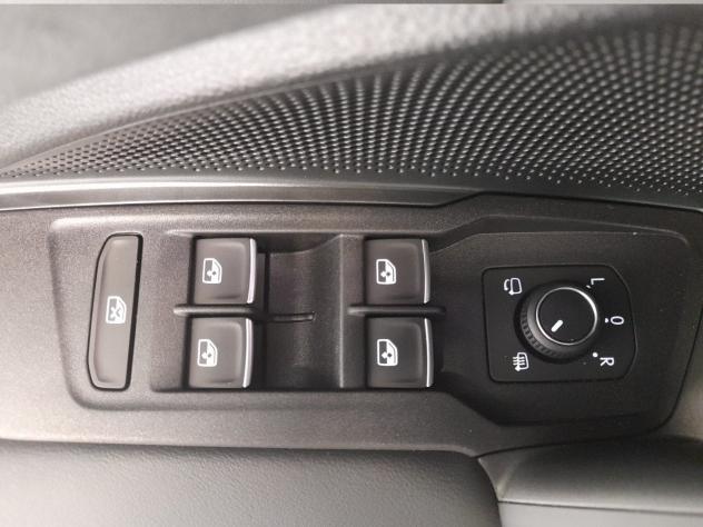 Volkswagen Tiguan 1.5 TSI eHybrid 150KW R-Line Plus DSG - Foto 9