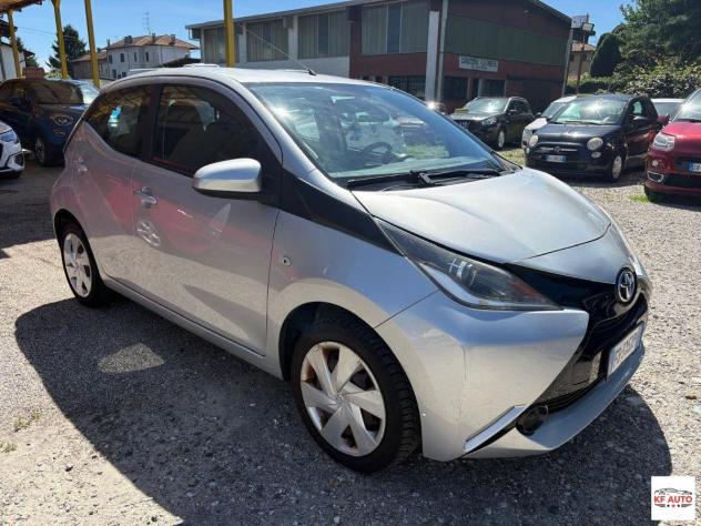 TOYOTA - Aygo 5p 1.0 x-play my15 - Foto 2