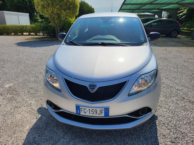 Lancia Ypsilon 1.2 69 CV 5 porte Silver - Foto 2