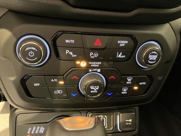 Jeep Renegade 4xe 1.3 T4 PHEV 240cv North Star 4xe Auto - Foto 10