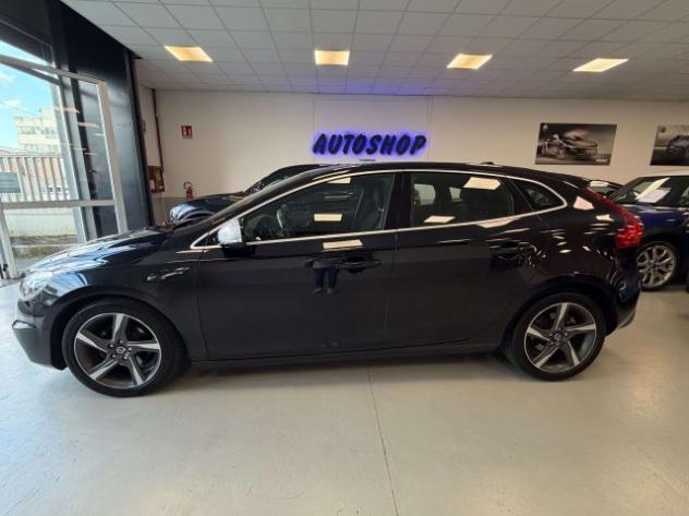 VOLVO V40 V40 II1.6 d2 R-design Kinetic (r-design) rif. 23943507 - Foto 2