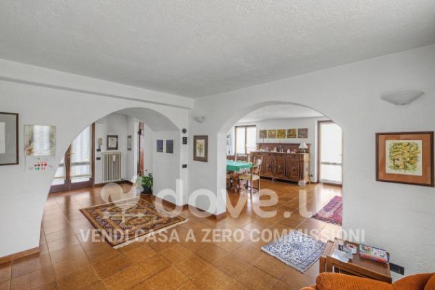 Villa di 475 m² con più di 5 locali e box auto doppio in vendita a Malnate - Foto 9