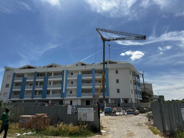 Vendita Appartamento da 46 mq in Strada statale 16 con giardino - Foto 2