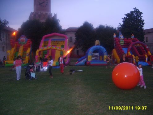 FESTE DI COMPLEANNO PER BAMBINI A LECCO CLOWN A LECCO MAGHI A LECCO GIOCOLIERI E ARTISTI DA STRADA A LECCO 3478497587 - Foto 5