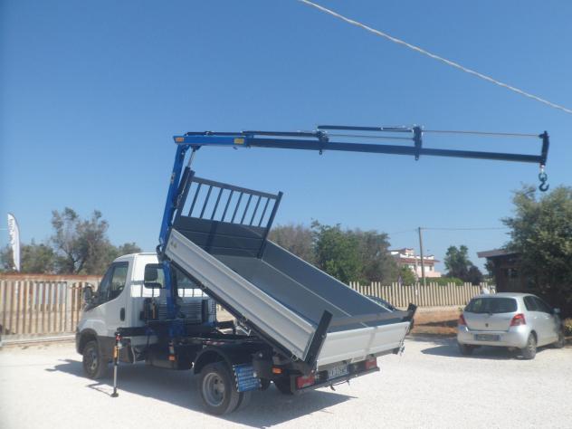 Iveco Daily 35c18 ribaltabile con gru nuovi - Foto 9