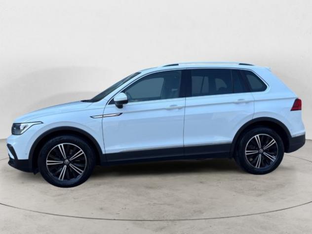 VOLKSWAGEN Tiguan 2.0 TDI 150 CV SCR DSG Life rif. 23914580 - Foto 2