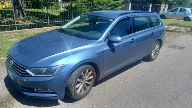 VOLKSWAGEN Passat 2.0 TDI DSG Business BlueMotion Technology rif. 23860095