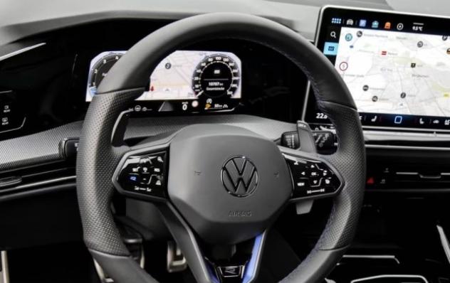 VOLKSWAGEN Golf 2.0 TSI R DSG 4Motion Black Edition rif. 22973656 - Foto 4