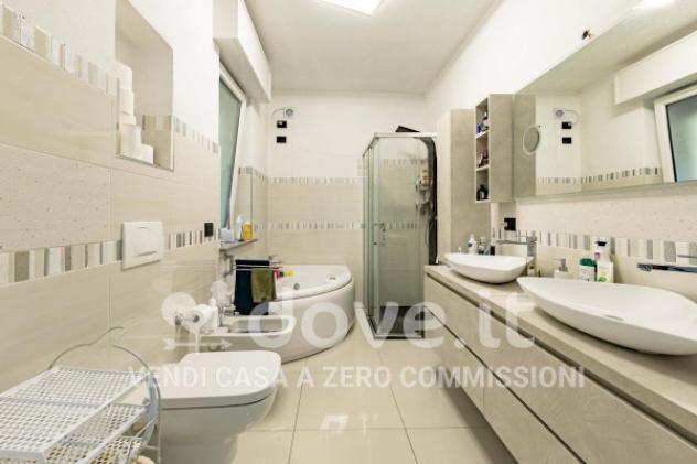 Villa di 180 m² con più di 5 locali in vendita a Caravate - Foto 6