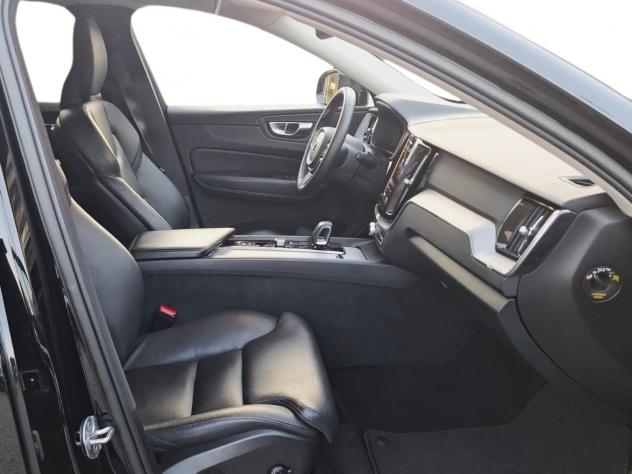 Volvo XC60 B4 197+14 CV Automatico Mild Hybrid Diesel Plus Dark - Foto 6