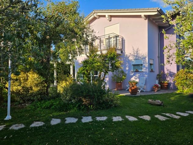 Toscana Vada villa green ready to live