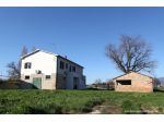 Spoleto vicinanze vendesi casale ristrutturato con terreno