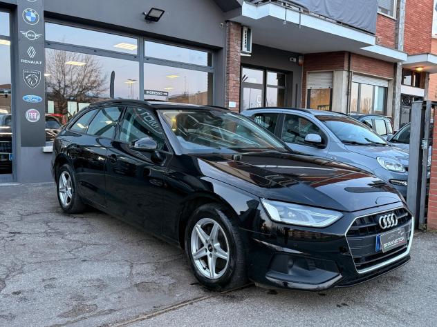 Audi A4 Avant 30 TDI/136 CV S tronic Business Advanced - Foto 6