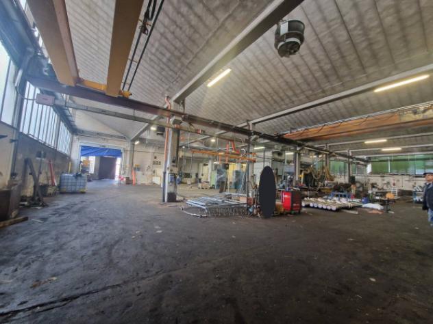 Immobile di 2400 m² con più di 5 locali in vendita a Pero - Foto 10