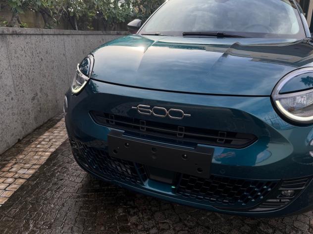 Fiat 600 Hybrid 110 CV DCT MHEV La Prima - Foto 2