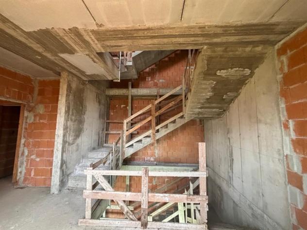 STRUTTURA POLIFUNZIONALE, ALBERGO DA ULTIMARE - Foto 15