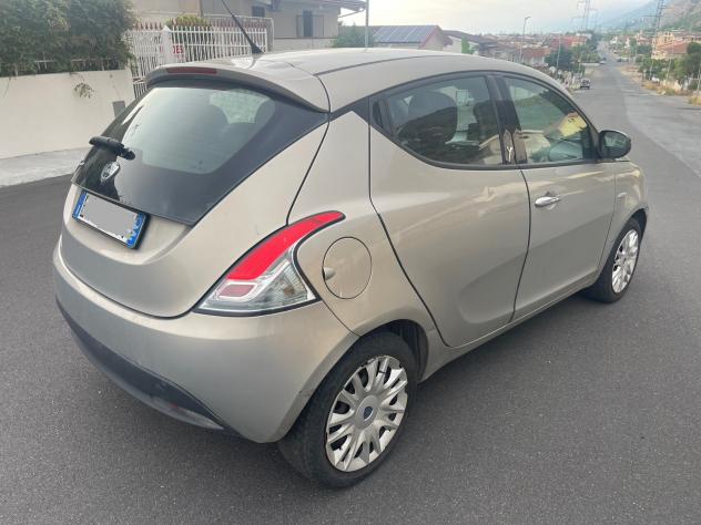 Lancia Ypsilon 1.3 MJT 16V 95 CV 5 porte - Foto 5
