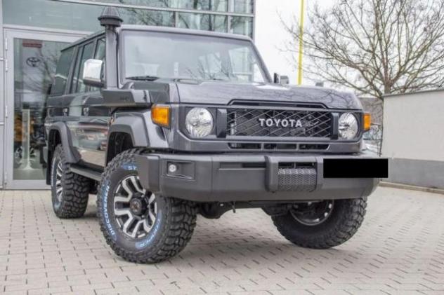 Toyota Land Cruiser GRJ 76 4.0 VX LIM '24 - Foto 3