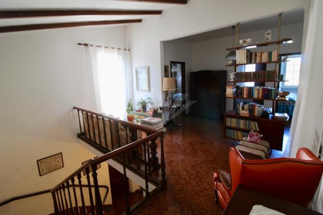 VILLA di 13 vani e di 260 mq (PIETRASANTA) rif. 447/VE - Foto 16
