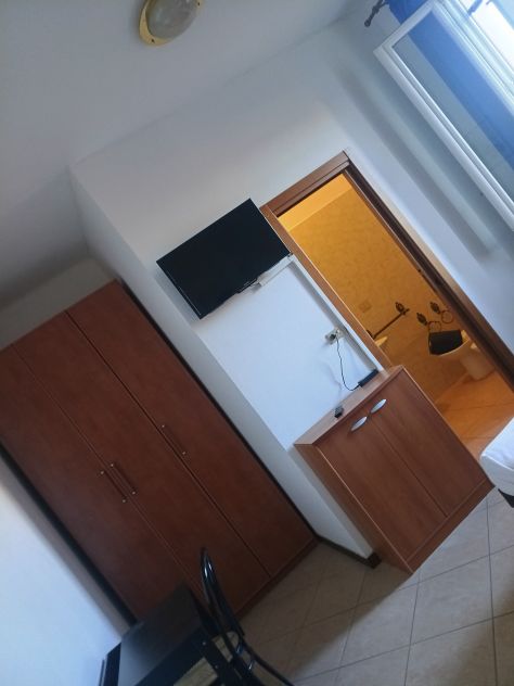 Camera disponibile da subito 490 bagno privato tutto compreso